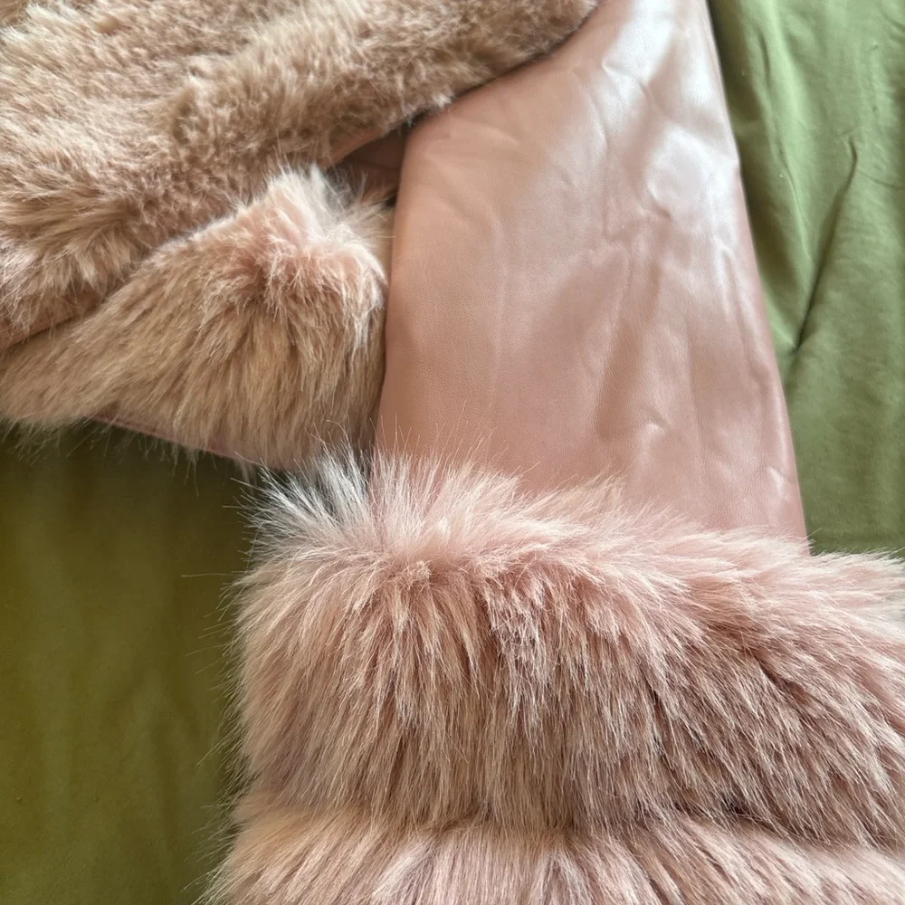 Akira Pink Faux Fur Cropped Jacket | Y2K Barbiecore Statement Coat - Picture 3 of 4